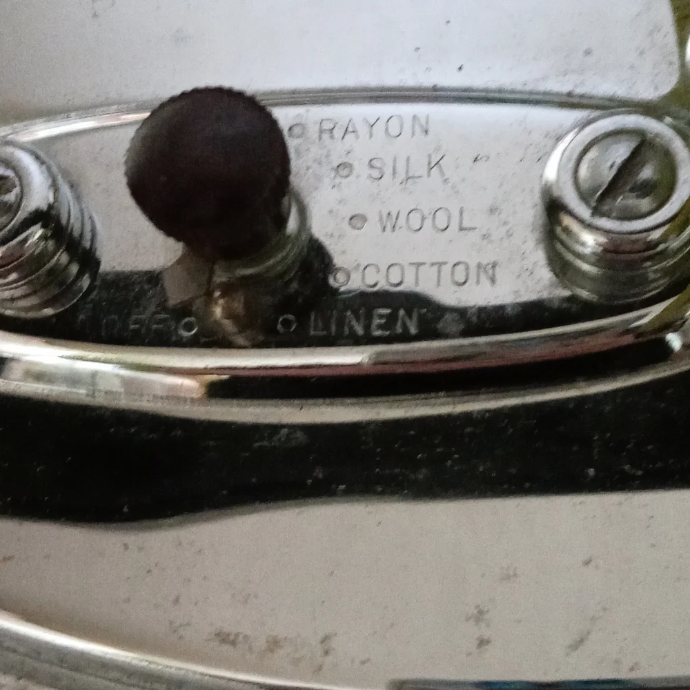 Vintage Durabilt travel iron